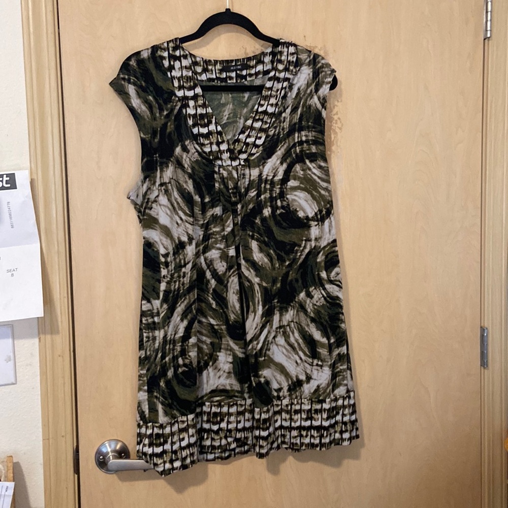 Summer sleeveless dress